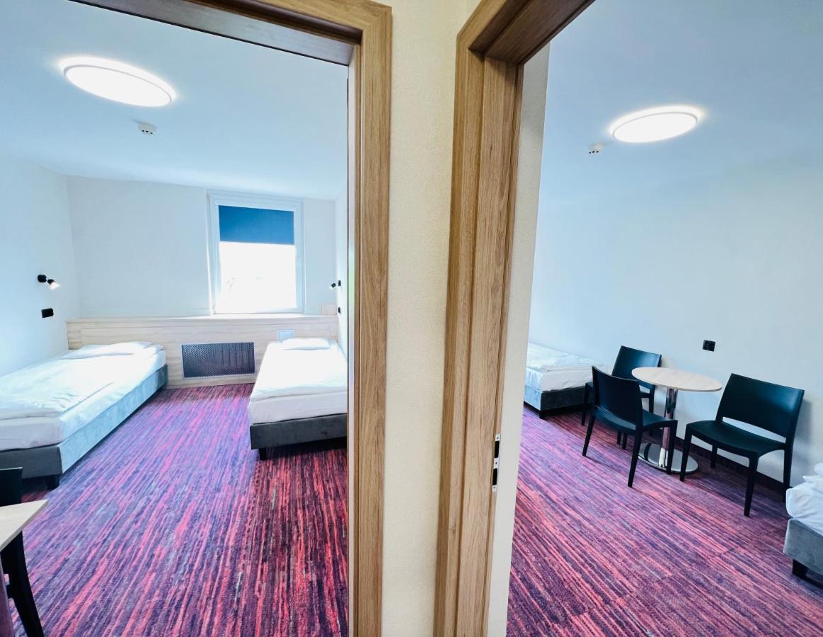 Hotel Rok Krasków Eksteriør bilde