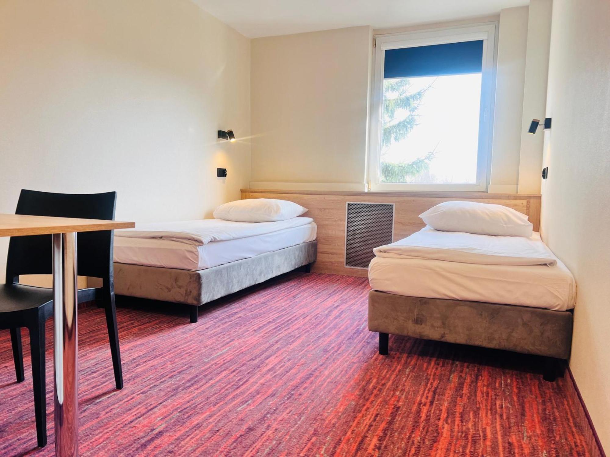 Hotel Rok Krasków Eksteriør bilde