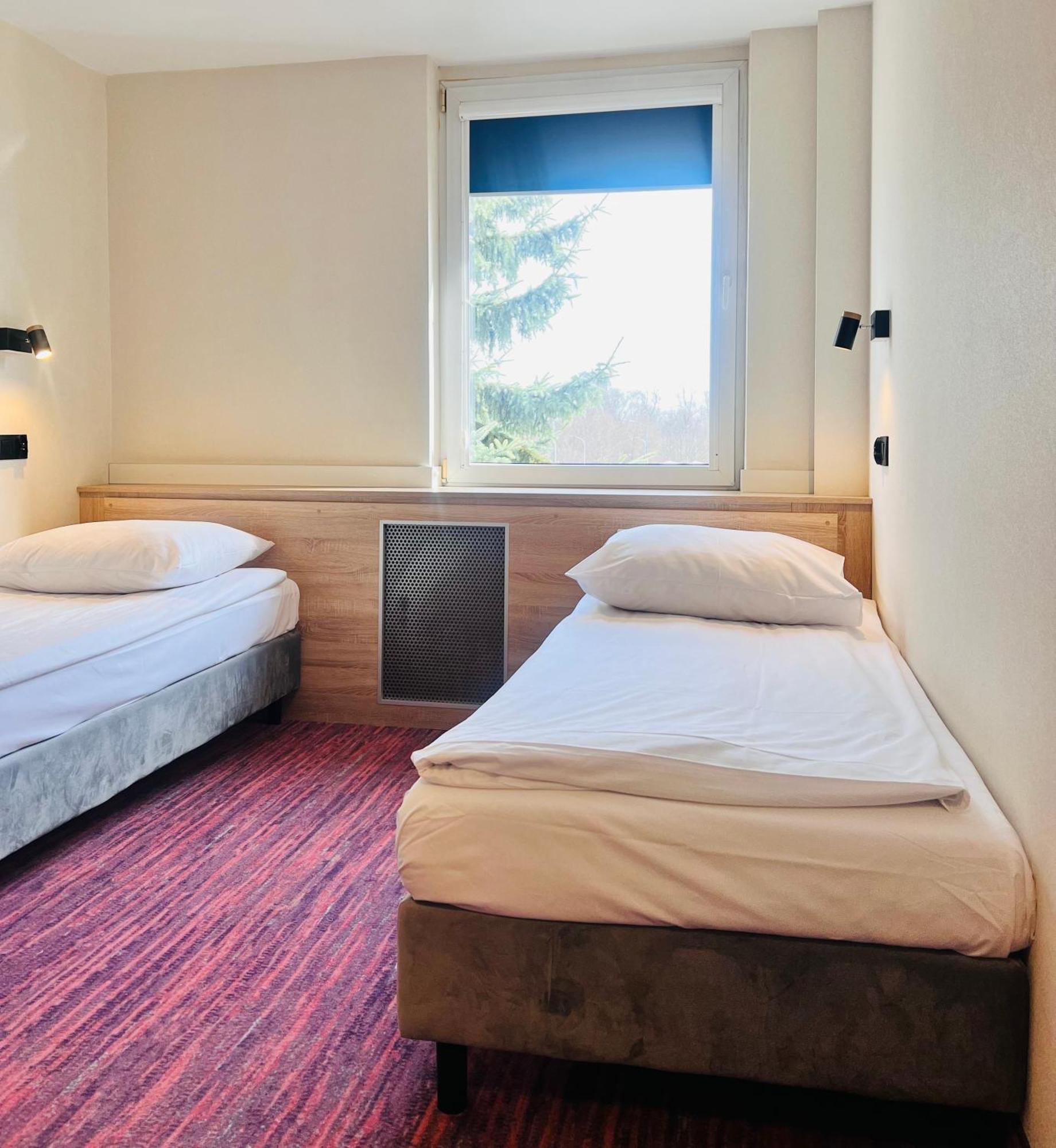 Hotel Rok Krasków Eksteriør bilde